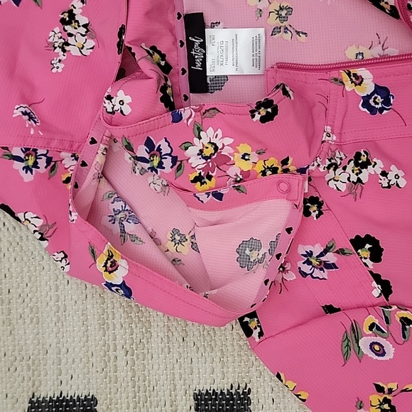 Heart Soul Pink Hooded Jacket Scrubs - Picture 5 of 11